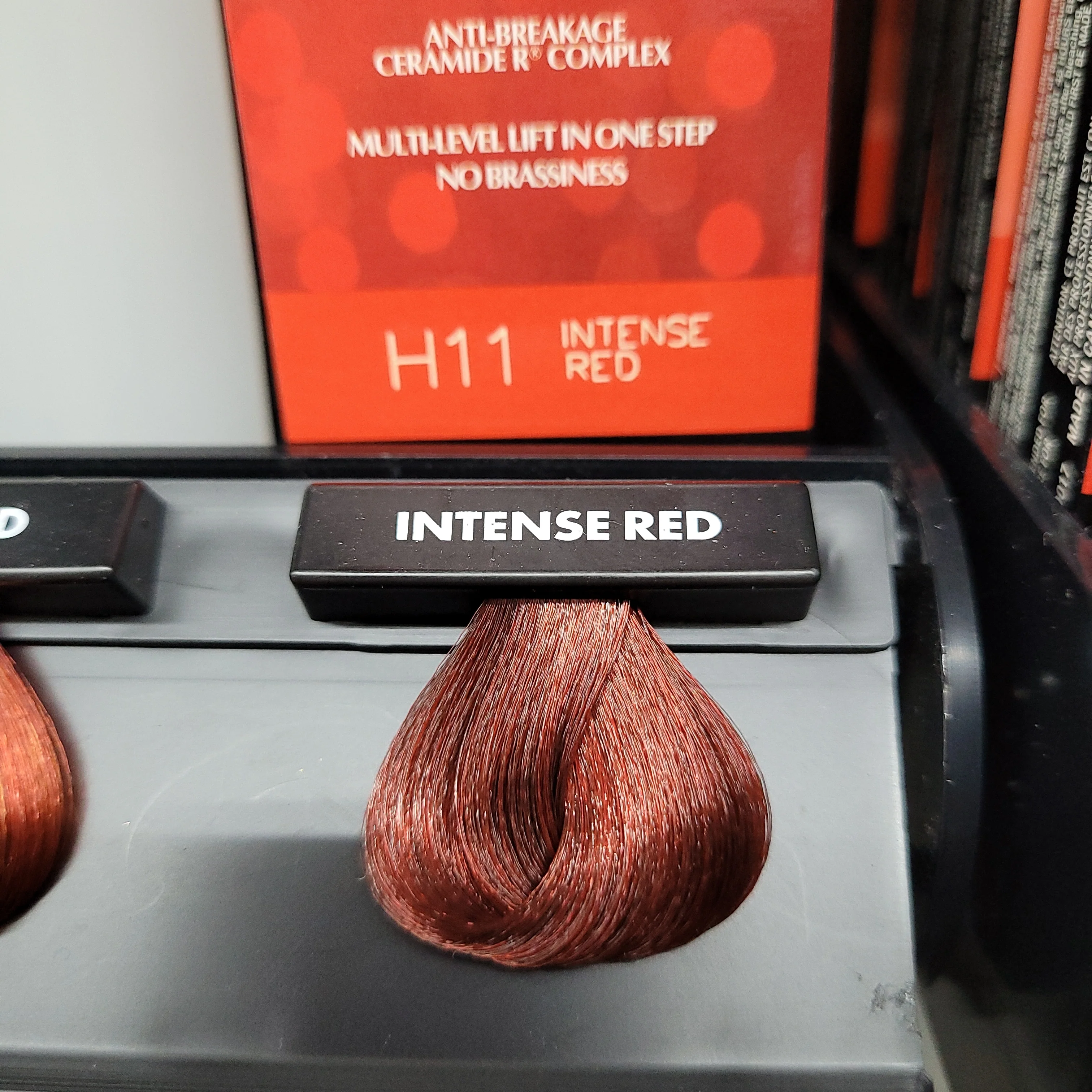 L'Oreal Excellence HiColor Red HiLights Permanent Hair Color 1.2 oz - Image 3